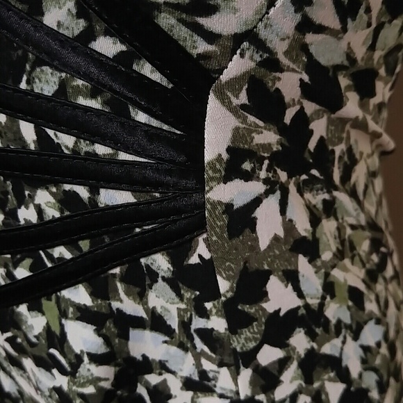 *HP* Connected midi dress size 4P - Picture 2 of 5